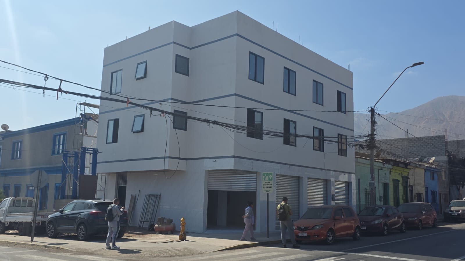 Locales Comerciales y Hostal de la Calle Barros Arana con Soto Mayor