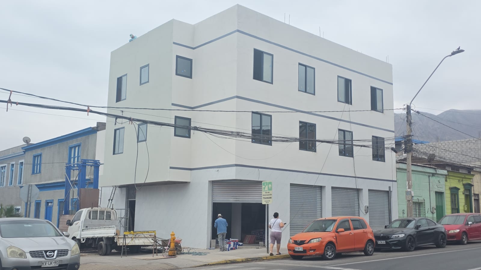 Locales Comerciales y Hostal de la Calle Barros Arana con Soto Mayor