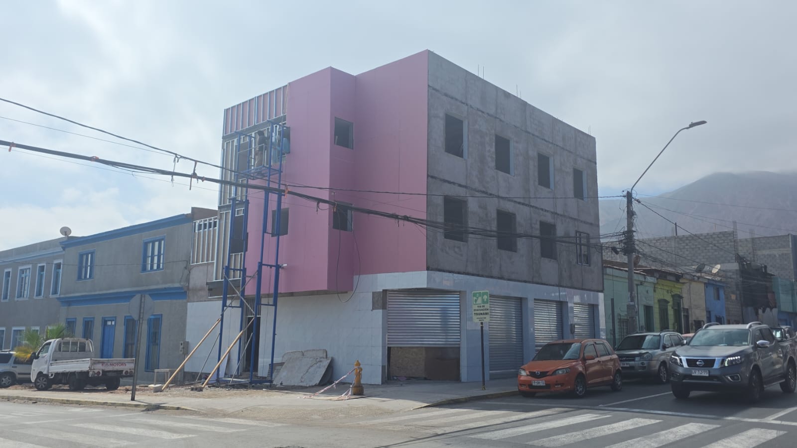 Locales Comerciales y Hostal de la Calle Barros Arana con Soto Mayor