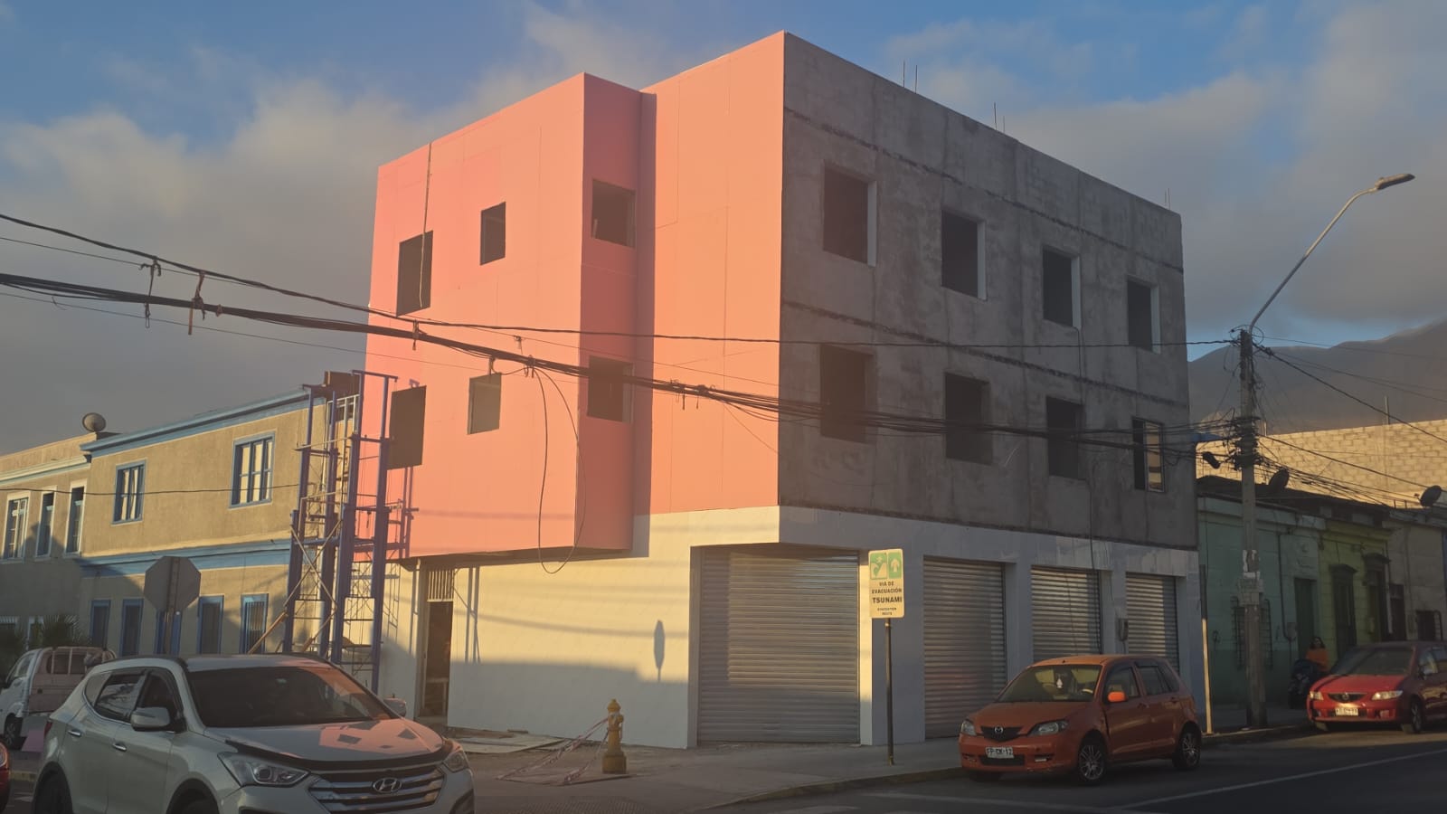 Locales Comerciales y Hostal de la Calle Barros Arana con Soto Mayor